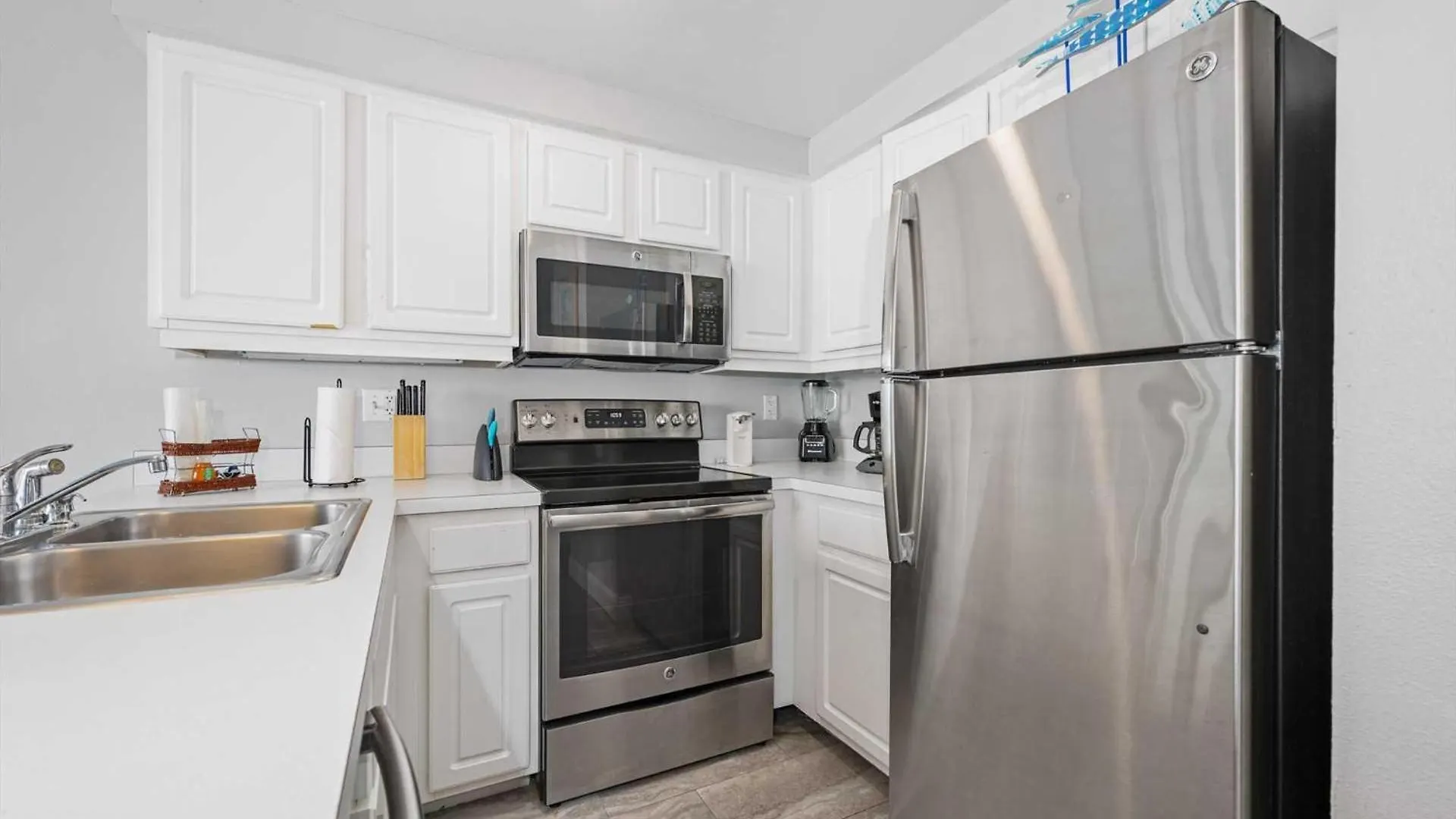 度假居 Luxury 11Th Floor 1 Bedroom Condo Direct Oceanfront Wyndham Ocean Walk Resort Daytona Beach | 1107
