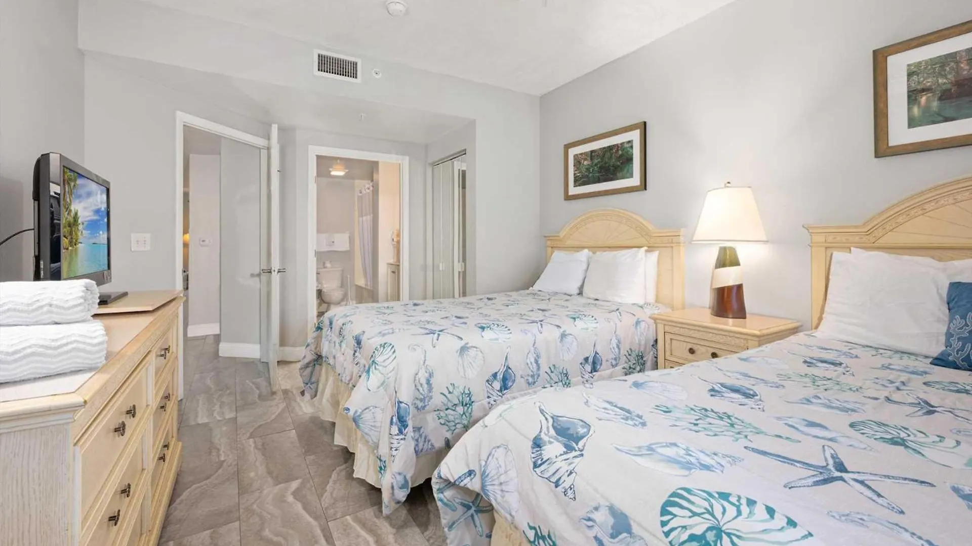 Luxury 11Th Floor 1 Bedroom Condo Direct Oceanfront Wyndham Ocean Walk Resort Daytona Beach | 1107 0*,